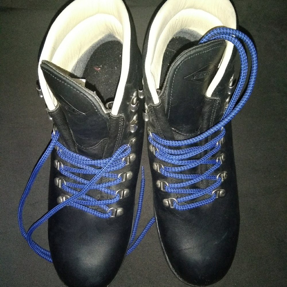 Black merrell boots all leather - Picture 1 of 4